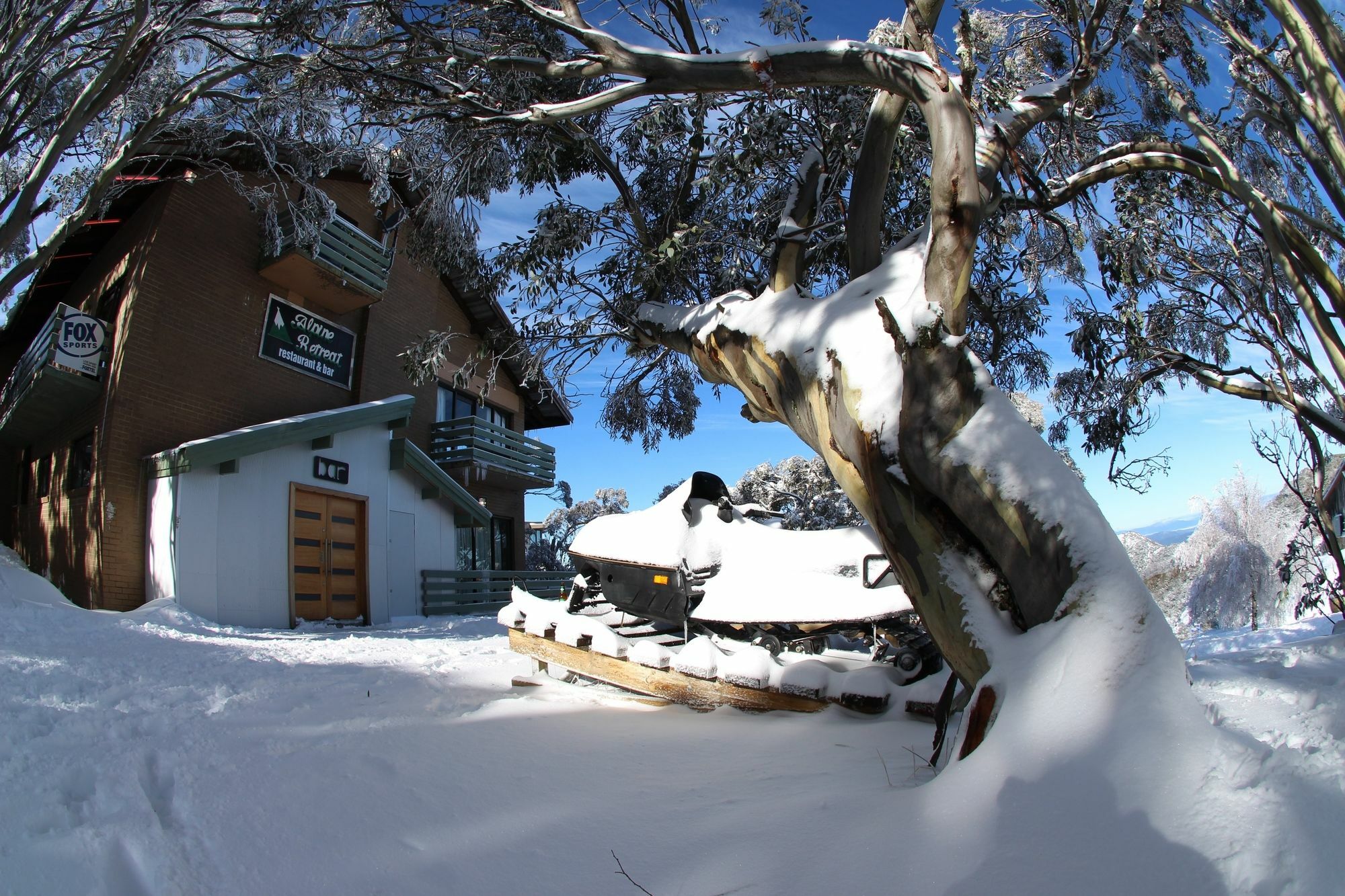 Отель Alpine Retreat Mt Buller Маунт-Буллер Экстерьер фото